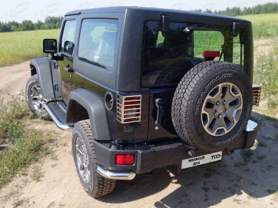 Накладки на задние фонари шлифованные ТСС для Jeep Wrangler 3D 2010-2018
