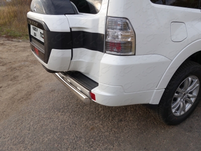 Защита заднего бампера овальная 75х42 мм ТСС для Mitsubishi Pajero 4 2014-2021