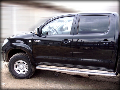 Пороги с листом d-76 Технотек для Toyota Hilux 2011-2015