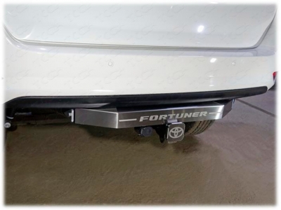 Фаркоп ТСС надпись Fortuner для Toyota Fortuner 2015-2021