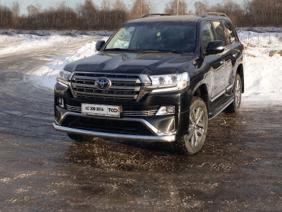 Накладка решётки радиатора 12 мм ТСС для Toyota Land Cruiser 200 Executive 2016-2021