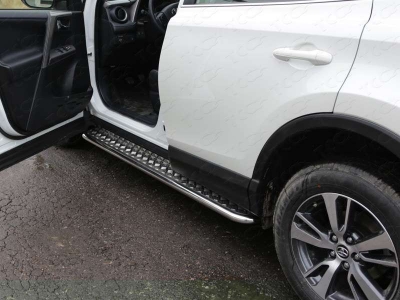 Пороги с площадкой алюминиевый лист 42 мм ТСС для Toyota RAV4 2015-2019