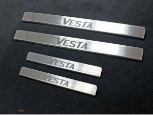 Накладки на пороги шлифованный лист надпись Vesta для Lada Vesta № LADVES15-04