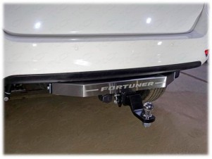 Фаркоп ТСС надпись Fortuner для Toyota Fortuner № TCU00097