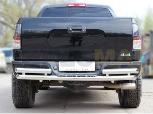 Защита заднего бампера двойная со ступенькой 76-76 мм для Toyota Tundra № TTU14_3