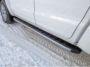 Пороги алюминиевые ТСС с накладкой серые для Volkswagen Amarok № VWAMAR17-31GR