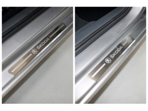 Накладки на пороги внешние лист шлифованный надпись Skoda 4 шт для Skoda Rapid № SKORAP20-09